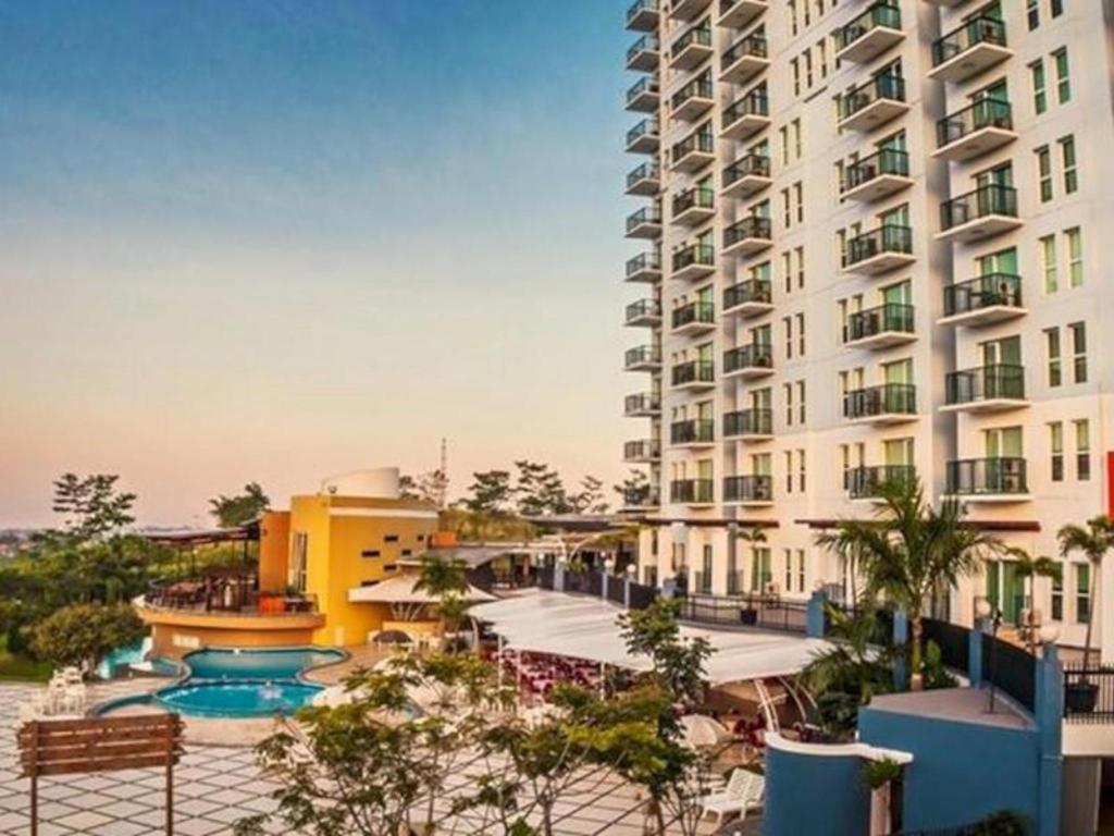 Marbella Hotel Dago Bandung Buitenkant foto