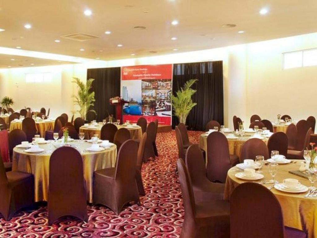 Marbella Hotel Dago Bandung Buitenkant foto