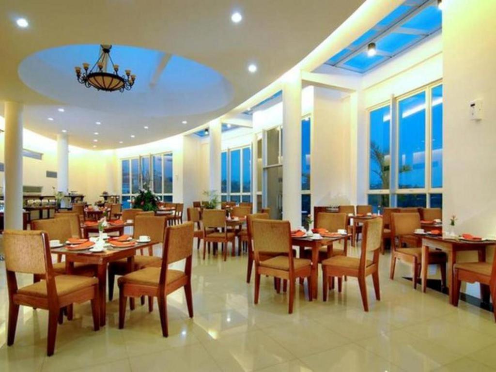 Marbella Hotel Dago Bandung Buitenkant foto