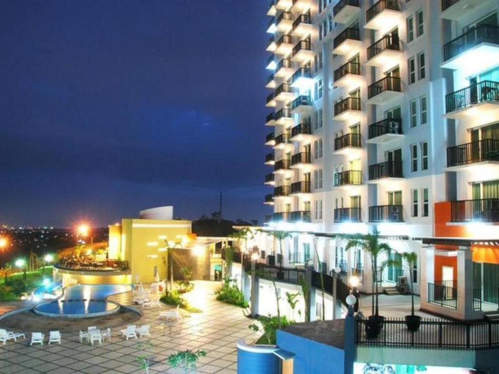 Marbella Hotel Dago Bandung Buitenkant foto