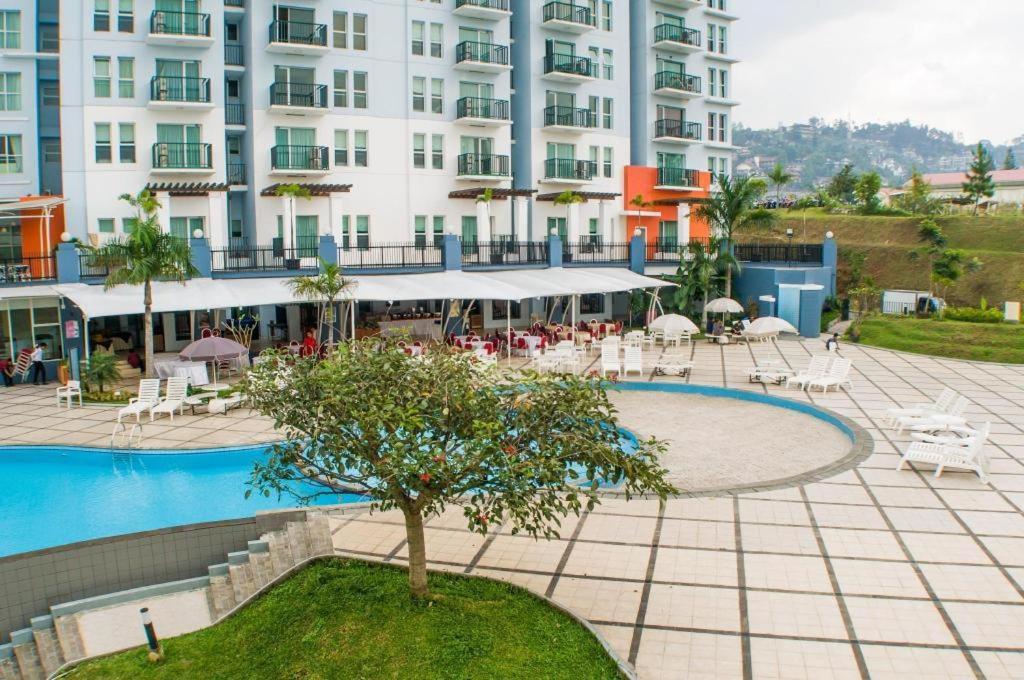 Marbella Hotel Dago Bandung Buitenkant foto