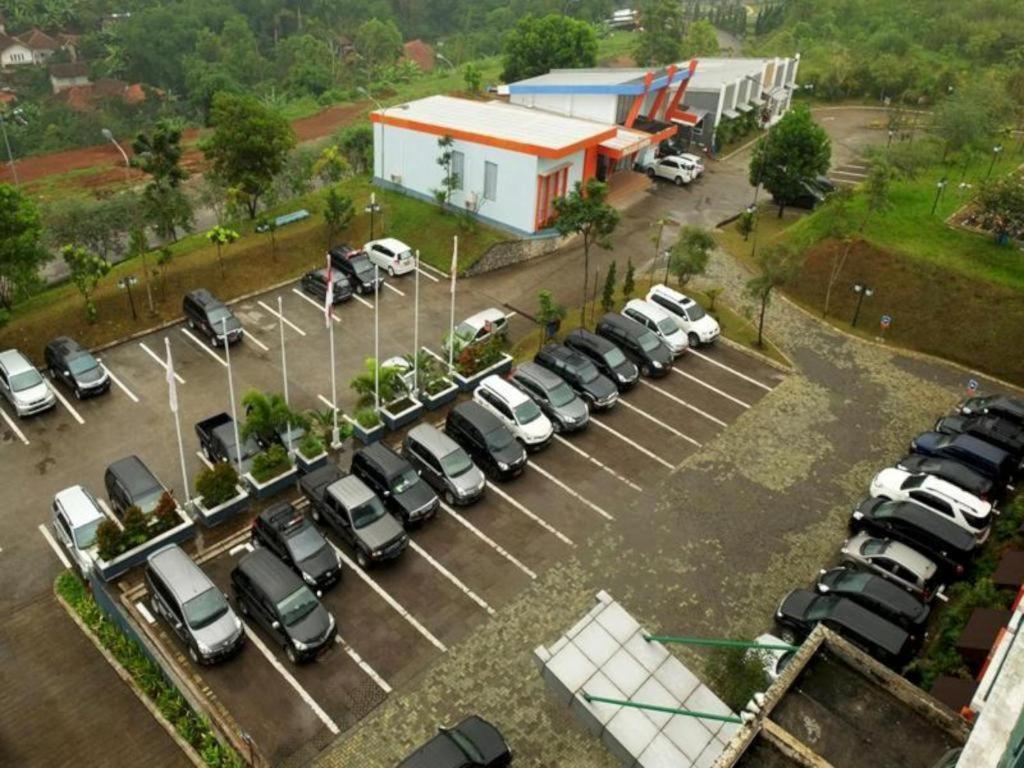 Marbella Hotel Dago Bandung Buitenkant foto