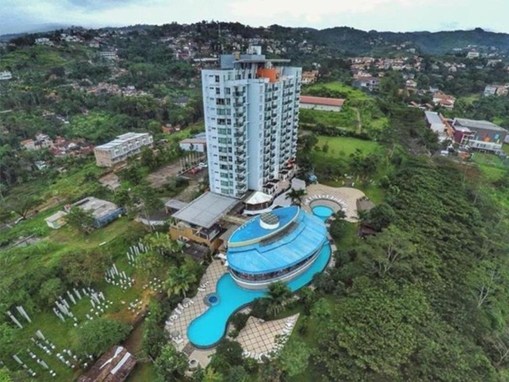 Marbella Hotel Dago Bandung Buitenkant foto